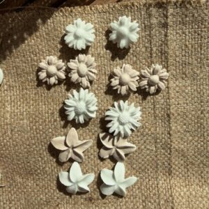 Pendientes de flores con tuerca